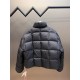 p615 miuniu letter print bread diamond plaid short down jacketThese years the fashion world is very popular this down jacket, rich in three-dimensional, this simple design no matter what hairstyle is suitable for, casual