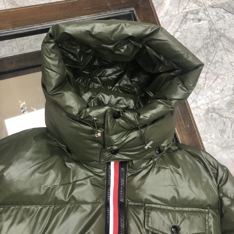 545Moncler Moncler Men's Down Coat big goods open    Asia Moncler counter available Hand sleeve with windproof elastic design Personalized double zipper Inside the double-layer lining to ensure that the clothes of warmth