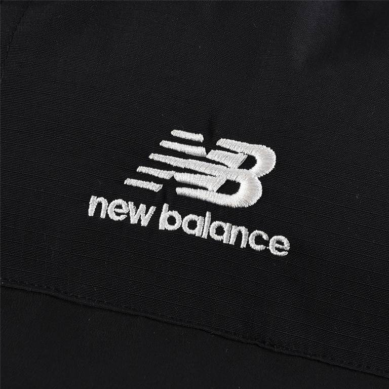 P540 (Amazon version)NewBalance] NB sports hooded windproof warm badge thickened down jacket!This section of the down jacket used nylon fabric Accessories Lining zipper badge hangtag and so on all the original 11 customi