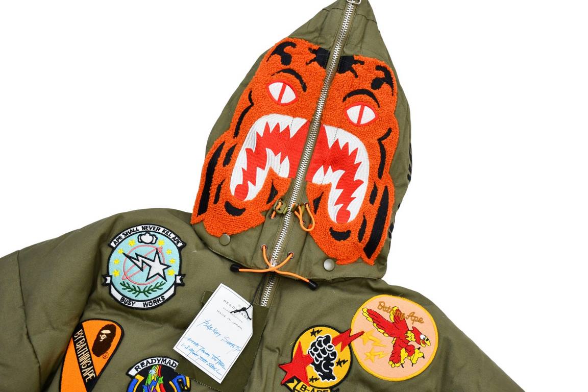 580 Global Limited Replica Readymade x Bape Down Jacket Tigerhead Global Limited Co-Branded WWII Military Cloth Patch Badge Down Jacket (Hood Removable)The Century Union Limited Edition, with 20 embroideries and labels, 