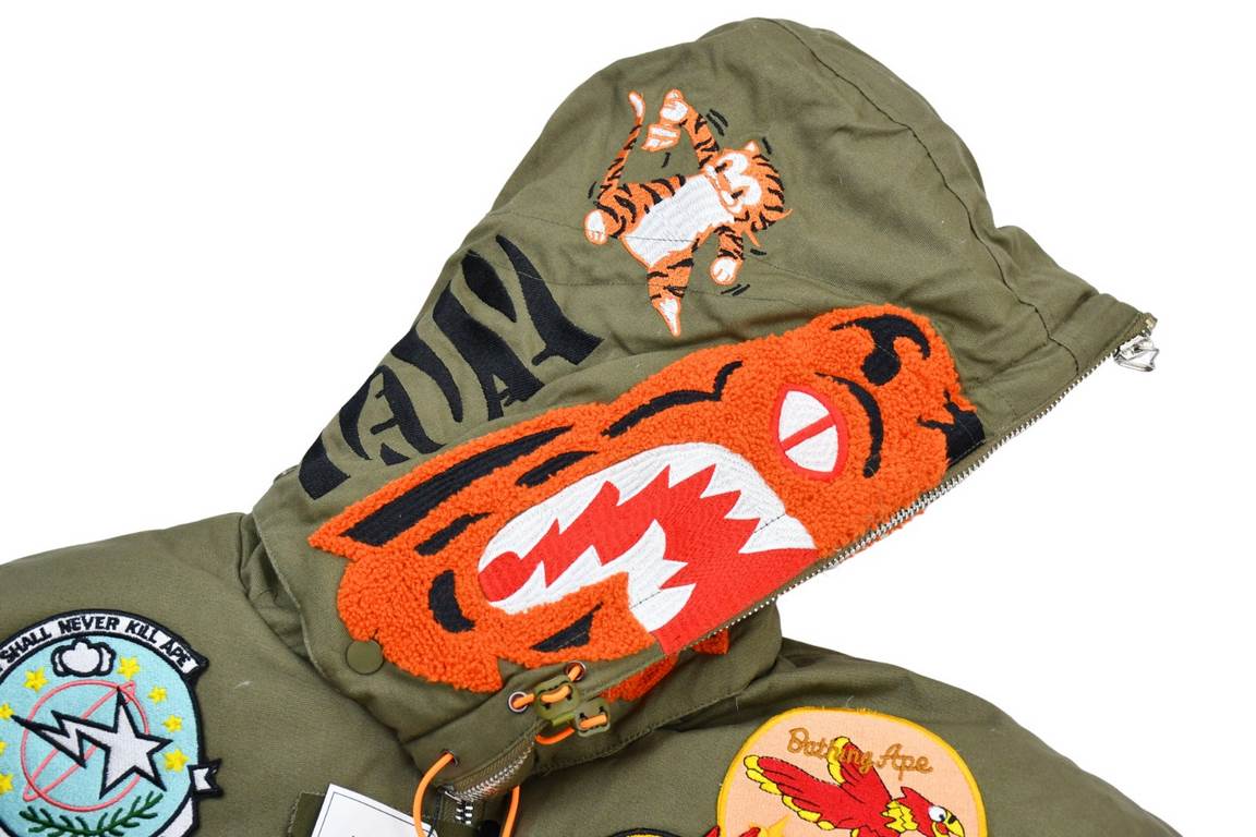 580 Global Limited Replica Readymade x Bape Down Jacket Tigerhead Global Limited Co-Branded WWII Military Cloth Patch Badge Down Jacket (Hood Removable)The Century Union Limited Edition, with 20 embroideries and labels, 