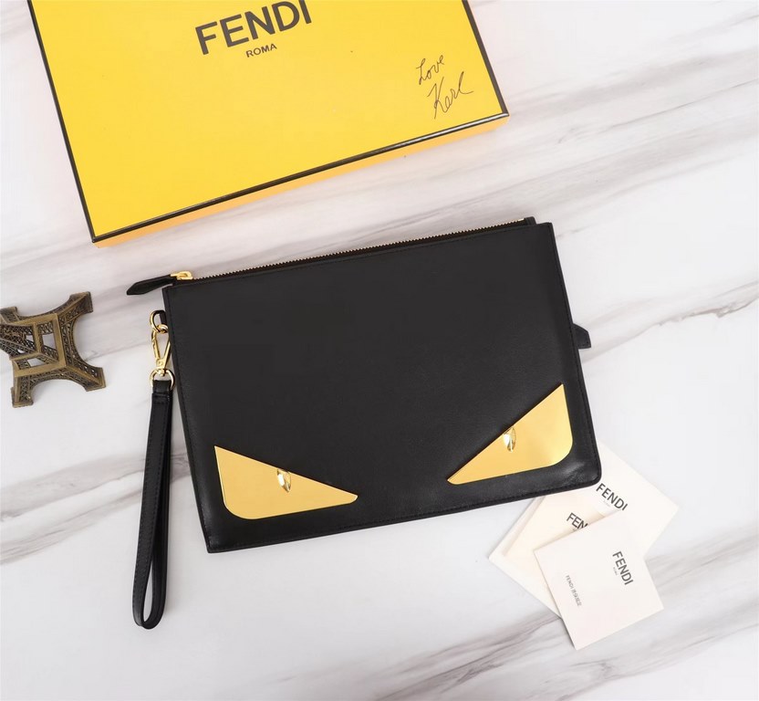 Brand FENDIModel No. Organ Gold ClutchItem No. 168568Color black   gold hardwareSize 30202Material imported nappa cowhide leather  FENDI pouch Fendi handbag   super explosive models come to pull, the first layer of Napa 