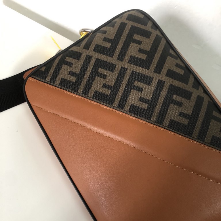 Original goods   New  FENDI (Fendi 2023-5)   explosive exclusive crossbody bag shipment, double F print pattern cloth with cowhide, the front with the collocation of colors perfectly suited to the user's needs, high-qual