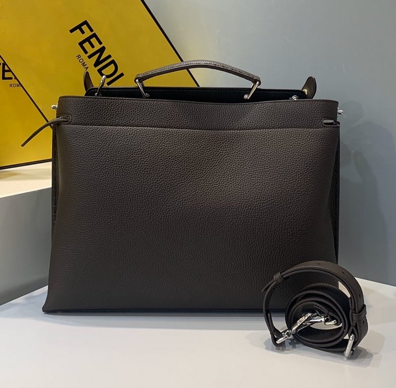 The top original single FENDI◣◥ 2020 new men's peekaboo handbags Simple shape with exquisite pocket details Express the young self, interpretation of continuous exploration and innovation of the spirit of fashion size; 4