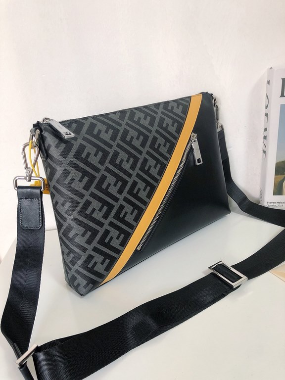 Original single goods  New  FENDI (Fendi 2016-5)   explosive exclusive crossbody bag shipment, double F print pattern cloth with cowhide, front with color blocking perfectly suited to the user's needs, high-quality hardw