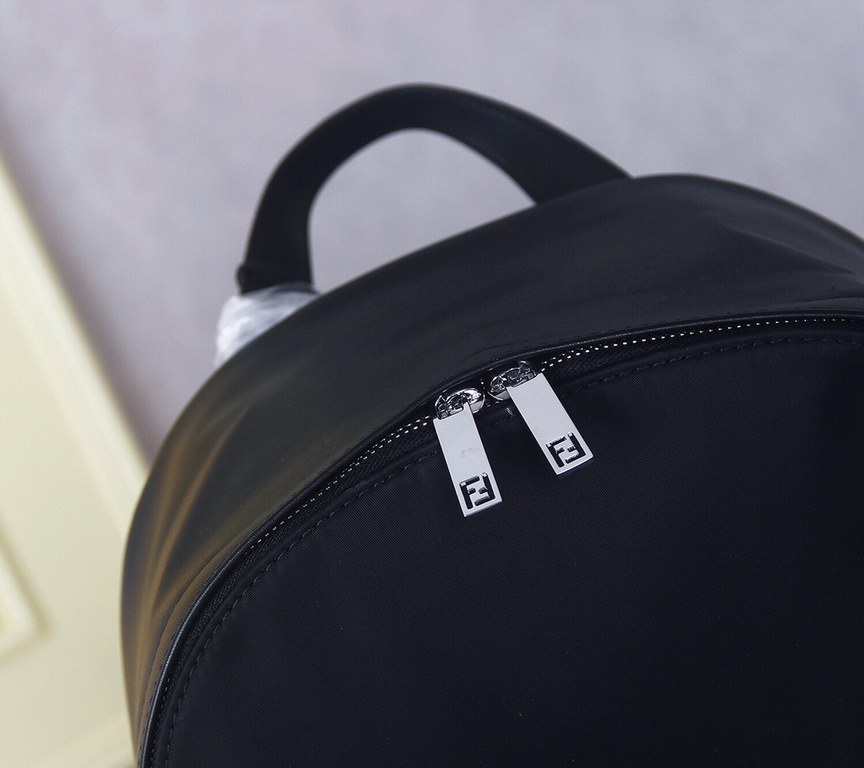 秘[Fendi 9036 Backpack]     Italian Milan counter new   Imported waterproof special fabric with cowhide leather  [Strong] Casual outdoor double backpacks, call the counter     Top single original goods   [Strong] That tex