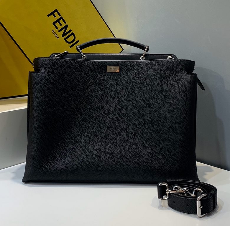 The top original single FENDI◣◥ 2020 new men's peekaboo handbags Simple shape with exquisite pocket details Express the young self, interpretation of continuous exploration and innovation of the spirit of fashion size; 4