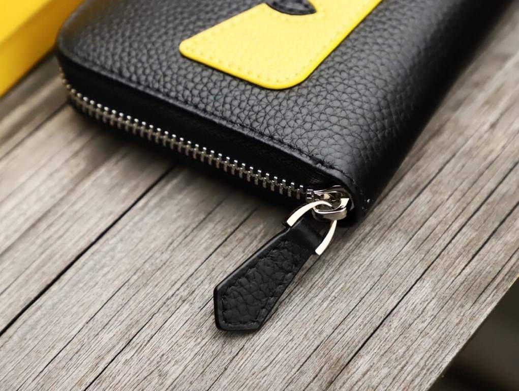 () [Original] Fendi Fendi  [Model] 666044 small wallet [Size] 19-10-2.5cm [Color] black high-end quality (original authentic) [Material] Fendi counter purchases classic  original imported   cowhide  authentic imports of 