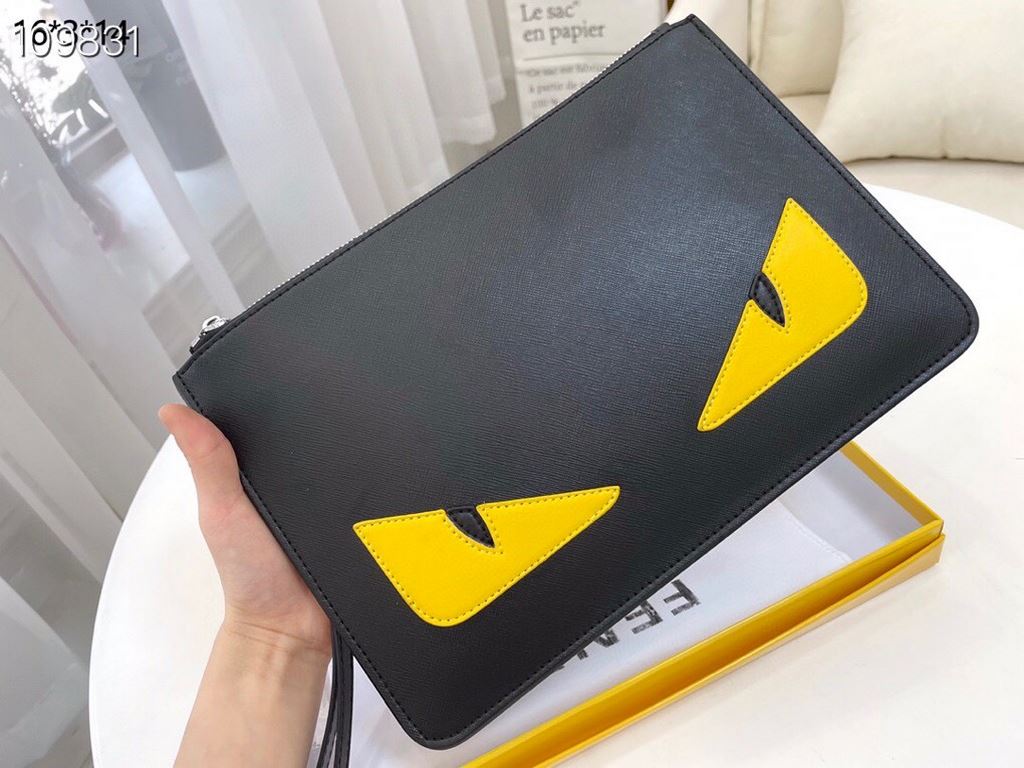 Fendi, imported cross grain, original hardware  feel awesome . Top designers to create a casual style production   super smooth zipper, top oiled edges smooth, super large capacity space design multi-card   hidden compar