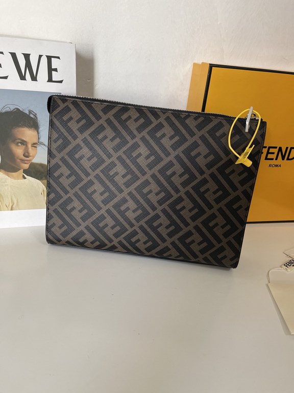 FENDI (Model 2013-5)   Fendi new handbag Original single quality, perfect workmanship, another super explosive models to come! Super stylish and cute , free from the previous classic design enough to attract attention   