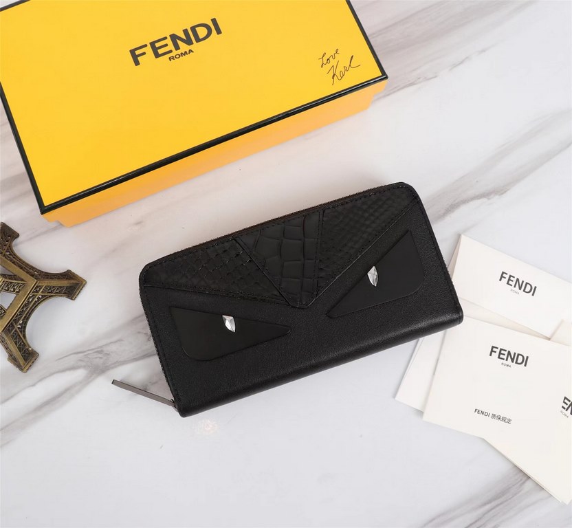 Brand FENDIModel Black Snake Single PullItem No. 868568Color Black SnakeskinSize 19.510.53Material Imported head layer nappa cowhide on the surface, black sheepskin lining, feel delicateFENDI zipper wallet Introduction t