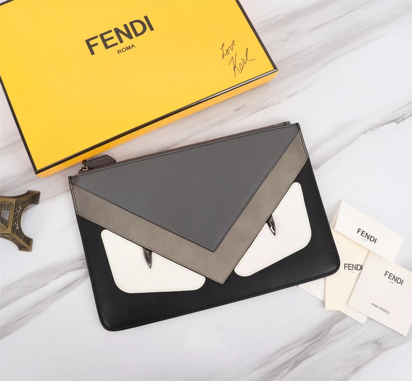 Brand FENDIDescription black and gray clutch bagItem No. 168568Color BlackSize 30202Material imported nappa leather  FENDI pouch Fendi handbag   super explosive models come to pull, the first layer of imported Napa cowhi