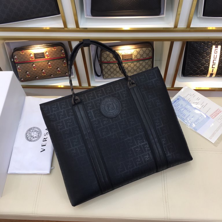 Original single goods [love] Fendi original single authentic new counter with high-end men's casual clutch   workmanship is super refined and elegant. With imported raw materials cowhide counter special hardware and spec