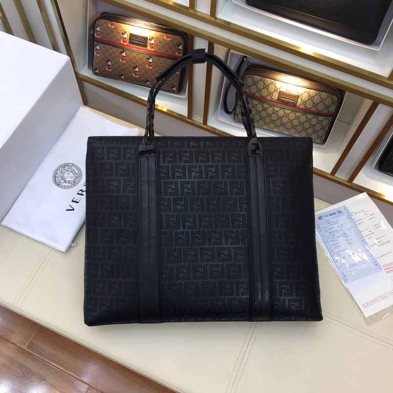 Original single goods [love] Fendi original single authentic new counter with high-end men's casual clutch   workmanship is super refined and elegant. With imported raw materials cowhide counter special hardware and spec