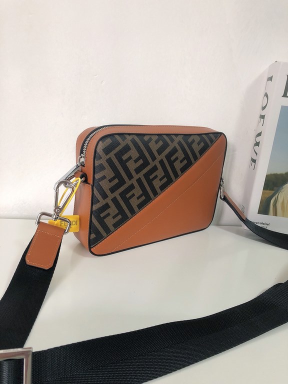 Original goods  New  FENDI (Fendi 2023-5)   explosive exclusive cross-body bag shipment, double F print pattern cloth with cowhide, the front with color blocking perfectly suited to the user's needs, high-quality hardwar