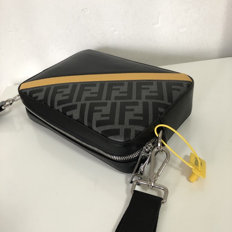 Original single goods  New  FENDI (Fendi 2017-5)   explosive exclusive cross-body bag shipment, double F print pattern cloth with cowhide, the front with the color blocking perfectly suited to the user's needs, high-qual