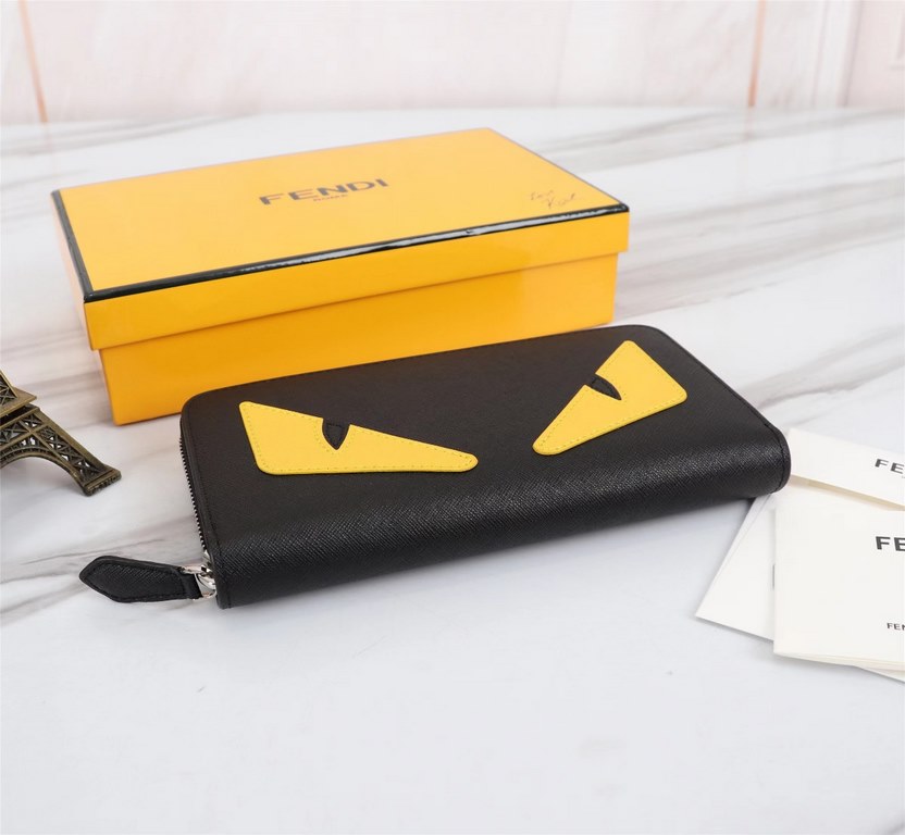 Brand FENDIStyle Cross-hatch yellow single-pullItem No. 868568Color black   egg yolkSize 19.510.53Material imported cross grain cowhide leather, red microfiber lining, delicate feelFENDI zipper wallet Introduction the la