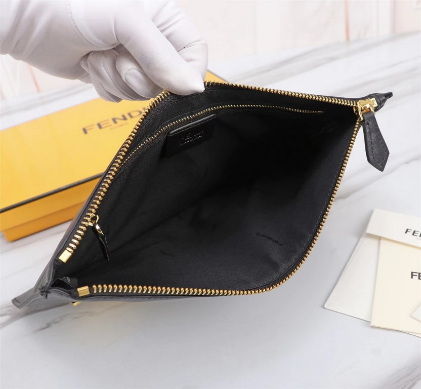 Brand FENDIModel No. Gold ClutchItem No. 168568Color Black   GoldSize 30202cmMaterial imported nappa cowhide leather  FENDI pouch Fendi handbag   super explosive models come to pull, the first layer of imported Napa cowh