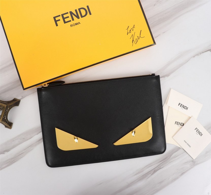 Brand FENDIModel No. Gold ClutchItem No. 168568Color Black   GoldSize 30202cmMaterial imported nappa cowhide leather  FENDI pouch Fendi handbag   super explosive models come to pull, the first layer of imported Napa cowh