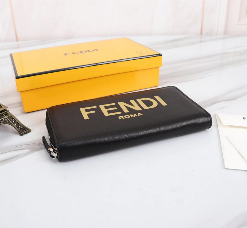 Brand FENDIDescription silkscreen monoprintItem No. 868568Color blackSize 19.510.53Material Imported head layer nappa cowhide on the surface, yellow sheepskin lining, delicate feelFENDI zipper wallet Introduction spring 