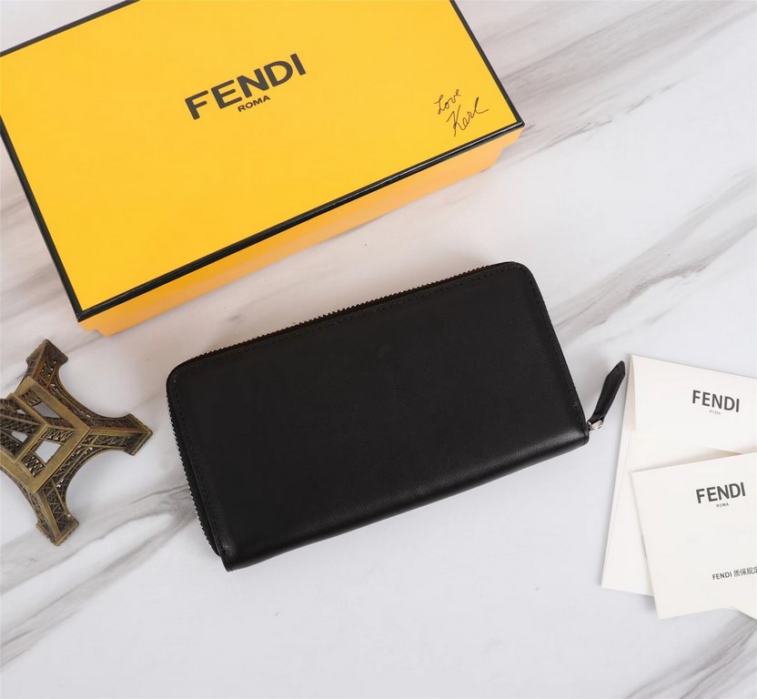 Brand FENDIDescription silkscreen monoprintItem No. 868568Color blackSize 19.510.53Material Imported head layer nappa cowhide on the surface, yellow sheepskin lining, delicate feelFENDI zipper wallet Introduction spring 