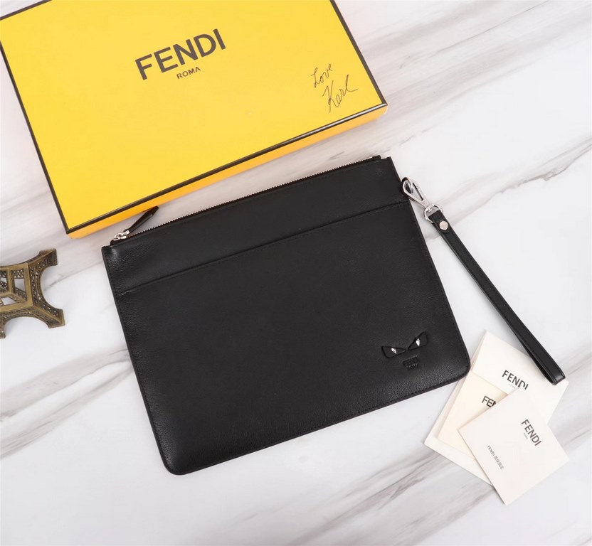 Brand FENDIModel Eagle Eye ClutchItem No. 168568Color BlackSize 3022.52Material imported nappa cowhide leather  FENDI pouch Fendi handbag   super explosive models come to pull, the first layer of imported Napa cowhide ha