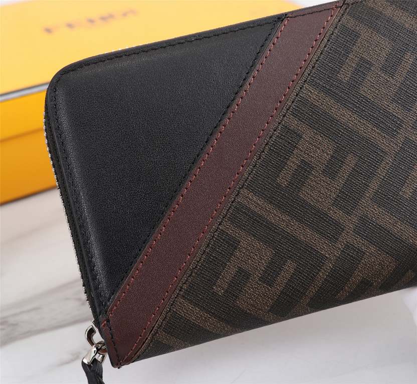 Brand FENDIModel No. PVC Brown Single PullItem No. 868568Color BrownSize 19.510.53Material imported head layer nappa cowhide   double letters PVC, lining with black sheepskin, delicate feelFENDI zipper wallet Introductio