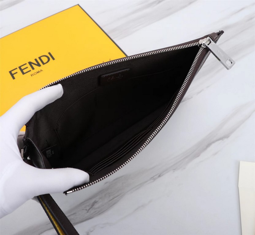 Brand FENDIModel No. Organ PVC Brown Silk Print Clutch BagItem No. 168568Color blackSize 30202Material imported nappa leather   double letters PVC  FENDI pouch Fendi handbag   super explosive models come to pull, double 