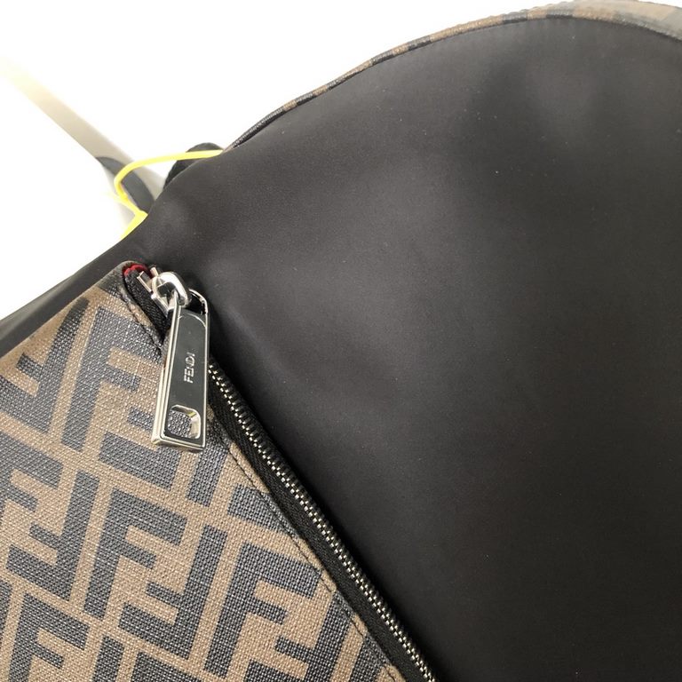 Original goods .FENDI (Fendi   2022-1 brown) 2021 winter new men's double F jacquard shoulder bag with curved top handle, adjustable shoulder strap and full front coverage of high-tech logo mesh fabric. Top cowhide leath