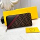 () [Original] Fendi Fendi  [Model] 666100 small wallet [Size] 19-10-2.5cm [Color] black high-end quality (original single authentic) [Material] Fendi counter purchases classic  original imported   cowhide  authentic impo