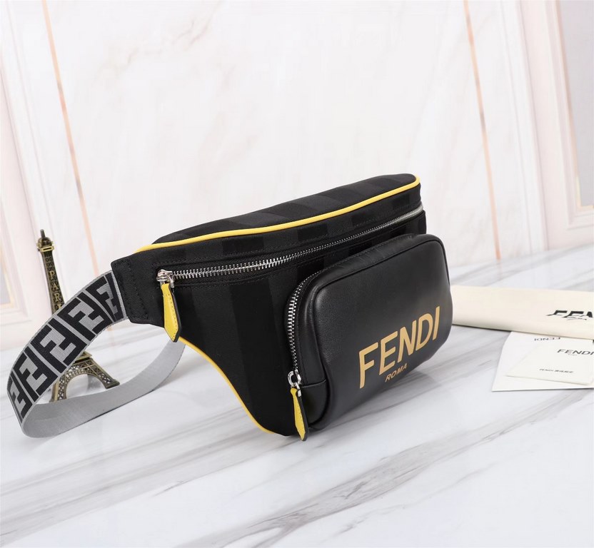 Brand FENDIStyle Monogrammed Chest BagItem No. 268568Color blackSize (upper width 37) lower width 18  20  7cmMaterial head layer imported nappa cowhideFenjia handshake sports brand Fila FILA, retro pattern FF letter patt