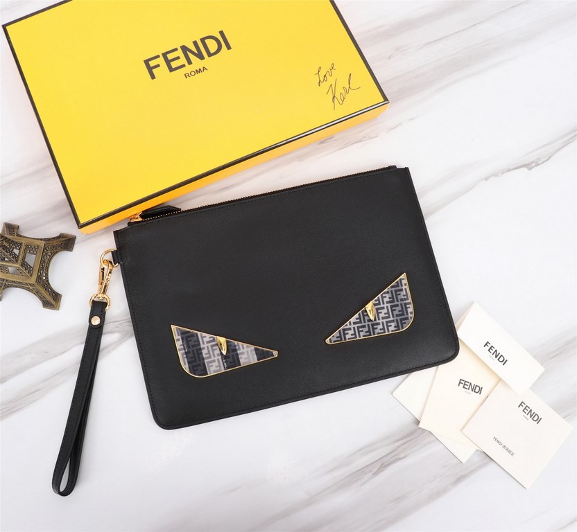 Brand FENDIModel No. Alphabet ClutchItem No. 168568Color black   lettersMaterial imported nappa cowhide leatherSize 30202  FENDI pouch Fendi handbag   super explosive models come to pull, the first layer of Napa cowhide 