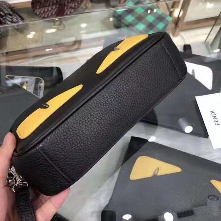 Size24-16-7Color black Fendi - Fendi latest small crossbody bag   original quality F33243, using imported calfskin leather soft feel awesome with LOGO tote strap dual-use can be used as a handbag on the body excellent un