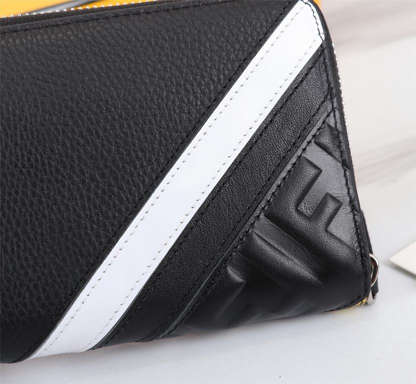 Brand FENDI FendiModel LitchiItem No. 868568Color black   lemon yellowSize 19.510.53Material large surface with imported first layer litchi grain cowhide   nappa cowhide, lining with yellow sheepskin, feel delicateFENDI 