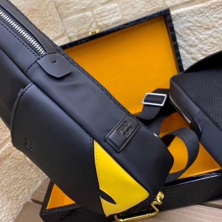 ￥ (Upgraded original quality) Model 528-4   Fendi Fendi Little Monster Rectangular Backpack  Men's Crossbody Chest Bag made of black tech fabric and embellished with the same color leather. A great travel bag with two co