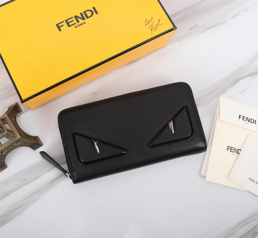 Brand FENDIModel Black Eye Single PullItem No. 868568Color blackSize 19.510.53Material Imported head layer nappa cowhide for the big side, black sheepskin for the lining, delicate feelFENDI zipper wallet Introduction the