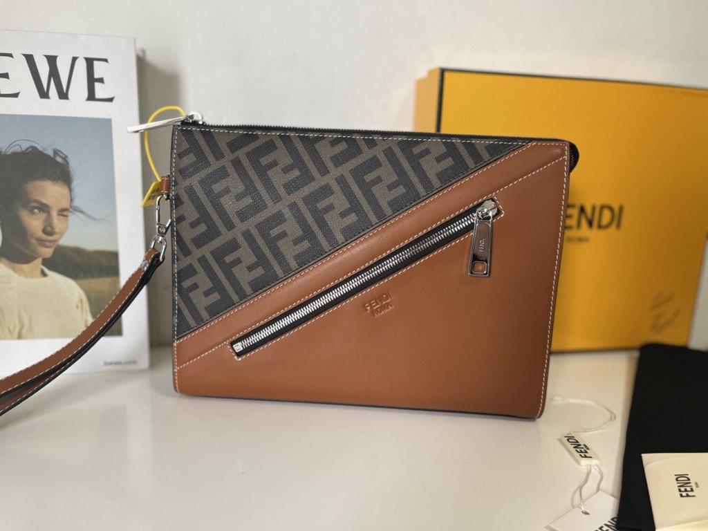 FENDI (Model 2031-5)   Fendi new handbag Original single quality, perfect workmanship, another super-explosive models to come! Super stylish and cute, free from the previous classic design enough to attract attention   F