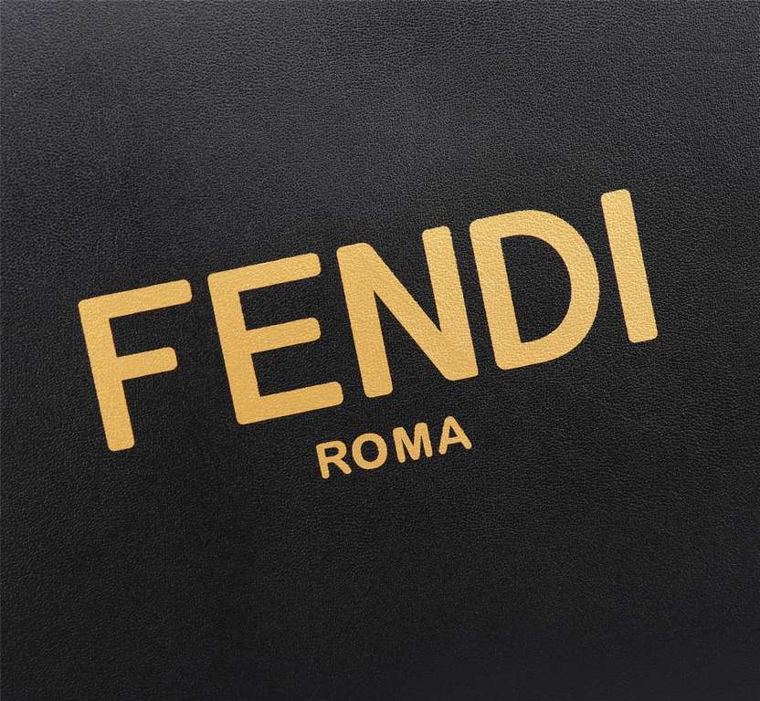 Brand FENDIStyle Men's Silkscreen Monogrammed Men's BagItem No. 368568Color blackMaterial imported nappa cowhide leatherSize 27205 FENDI upgraded version of the small monster men's men's bag, made of imported first layer