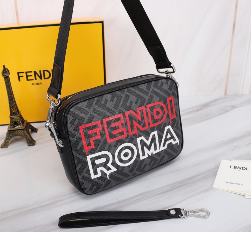 Brand FENDIModel No. Double Label Silk Screen Printed Camera BagColor BlackSize 23165Material head imported nappa cowhide   double letters PVC  FENDI pouch Fendi men's bags   super explosive models come to pull, the firs