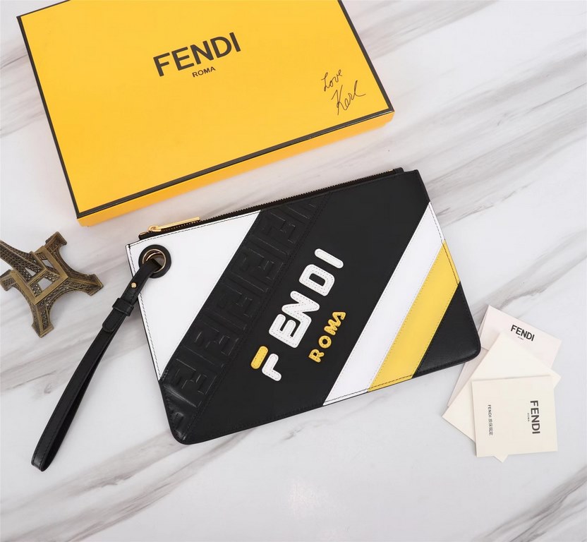 Brand FENDIModel Stamped Chicken Eye ClutchItem No. 168568Color blackSize 30202Material imported Napa cowhide leather  FENDI pouch Fendi handbag   super explosive models come to pull, the first layer of Napa cowhide hand