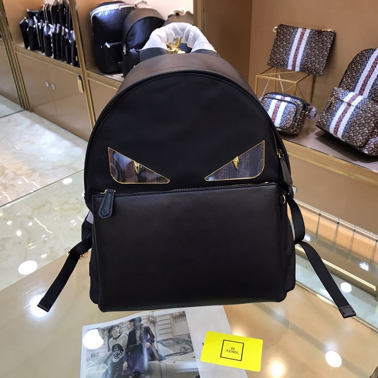 FENDI Fendi  2023 counter synchronization latest backpack, original quality   two-tone eyes shipping   with front pockets, black nylon fabric with head layer of South African leather customized   adorned with lenticular 