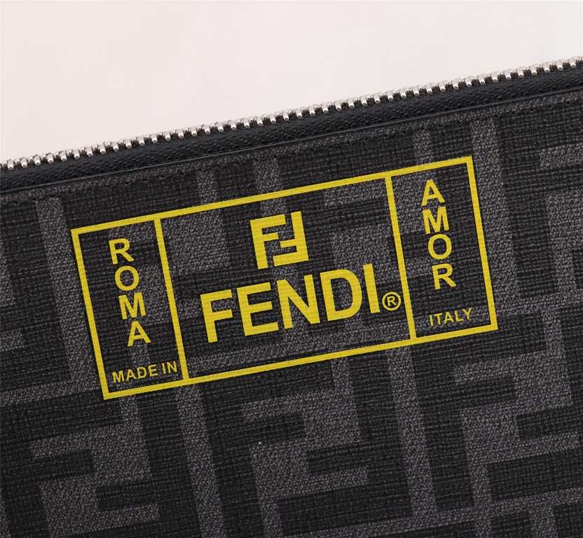 Brand FENDIModel No. PVC Gray Silk Screen ClutchItem No. 168568Color GreySize 30202Material double letter PVC  FENDI pouch Fendi handbag   super explosive models come to pull, the first layer of Napa cowhide leather hand