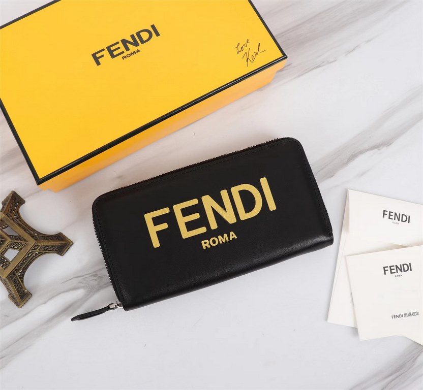 Brand FENDIDescription silkscreen monoprintItem No. 868568Color blackSize 19.510.53Material Imported head layer nappa cowhide on the surface, yellow sheepskin lining, delicate feelFENDI zipper wallet Introduction spring 