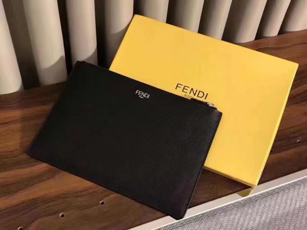 (Original)   Fendi Monster series hipster series handbag   new   super popular models to come   lychee grain   leather, hand-stitched fine meticulous     get rid of the previous boring style    out of the hand to attract