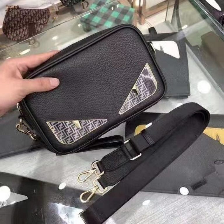 Size 24-16-7, model number 33244.Color black Fendi - Fendi latest small crossbody bag   original single quality using imported calfskin leather soft leather feel awesome with LOGO tote strap dual-use can be used as a han