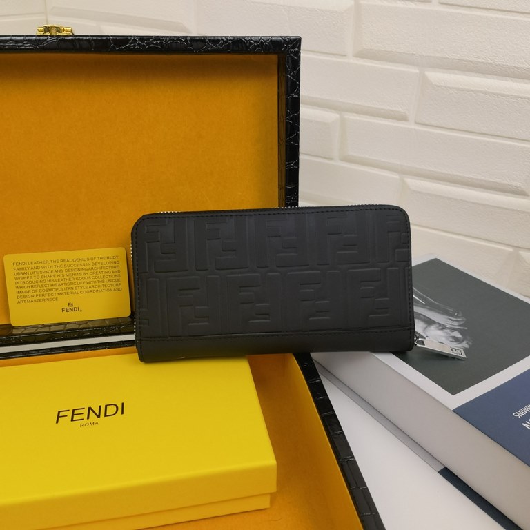 【Full Leather】 【Original Quality Physical Photography Head Layer Leather】Small Model 666063 Imported Leather (Frosted Leather). Fendi exquisite handcrafted production, using 100% imported frosted leather, strong texture,