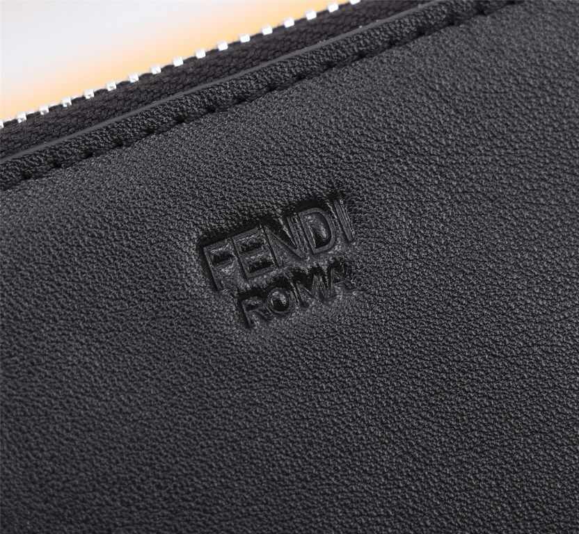 Brand FENDIModel Black Eye ClutchItem No. 168568Color BlackSize 30202Material imported nappa leather  FENDI pouch Fendi handbag   super explosive models come to pull, the first layer of imported Napa cowhide hand-stitche