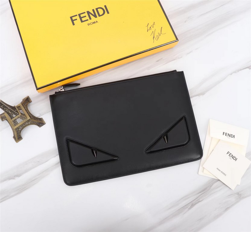 Brand FENDIModel Black Eye ClutchItem No. 168568Color BlackSize 30202Material imported nappa leather  FENDI pouch Fendi handbag   super explosive models come to pull, the first layer of imported Napa cowhide hand-stitche