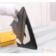 Brand FENDIDescription black and gray clutch bagItem No. 168568Color BlackSize 30202Material imported nappa leather  FENDI pouch Fendi handbag   super explosive models come to pull, the first layer of imported Napa cowhi