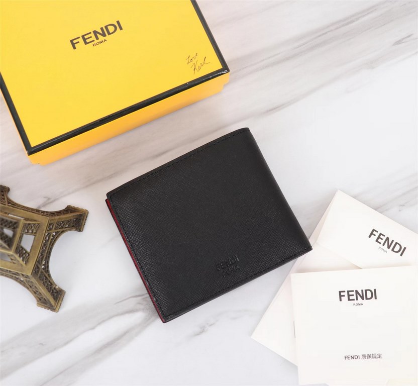 Brand FENDIStyle Crosshatch Yellow ClipItem No. 968568Color black   egg yolkSize 129.52Material imported cross grain cowhide on the surface, red microfiber lining, delicate feelFENDI short clip wallet Introduction the la